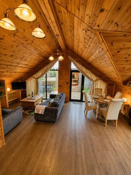 Ash – Secret Retreat
